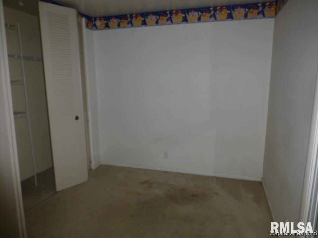 2525 Somerton Road Springfield, IL 62702 - Photo 8 of 16