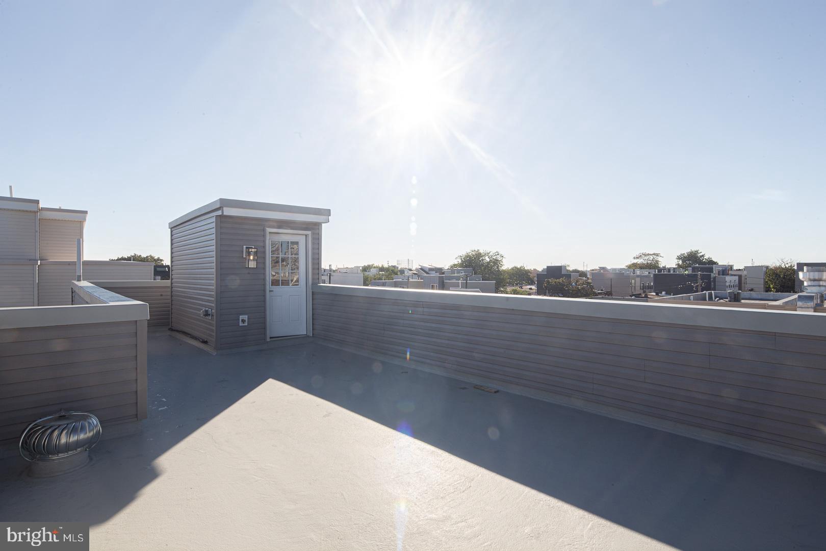 1936 Reed Street Philadelphia, PA 19146 - Photo 40 of 44 Rooftop Deck