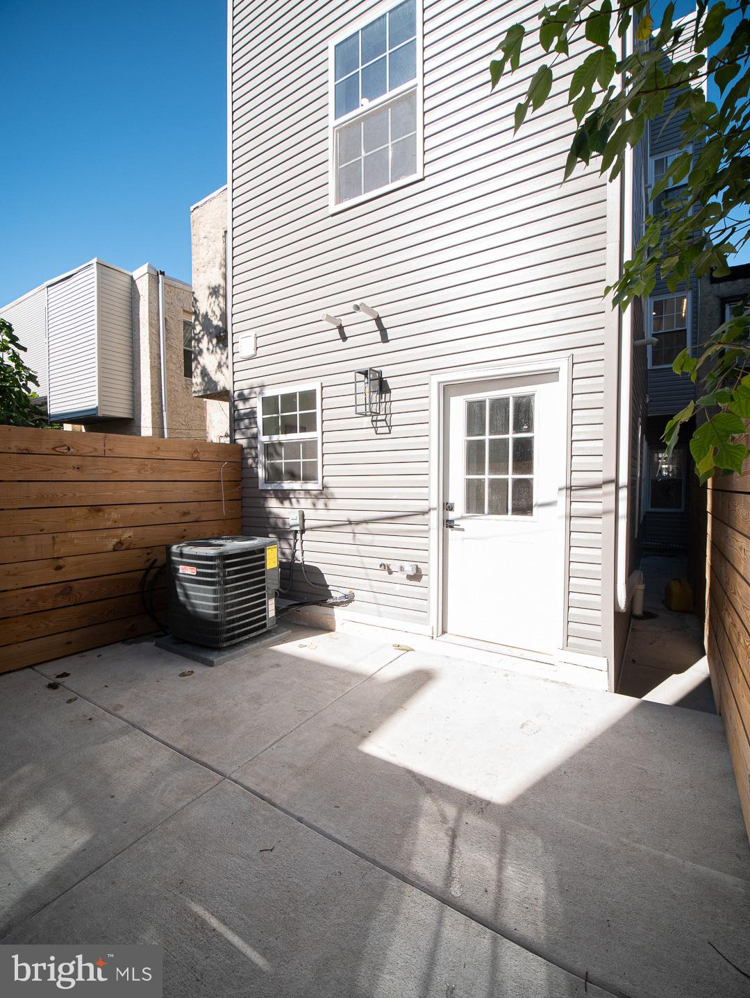 1936 Reed Street Philadelphia, PA 19146 - Photo 41 of 44 Backyard