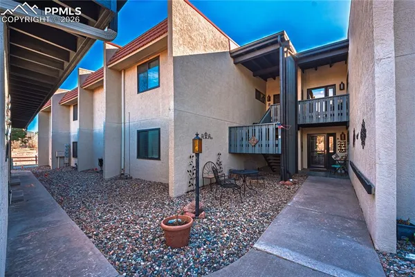 a house view with a outdoor space