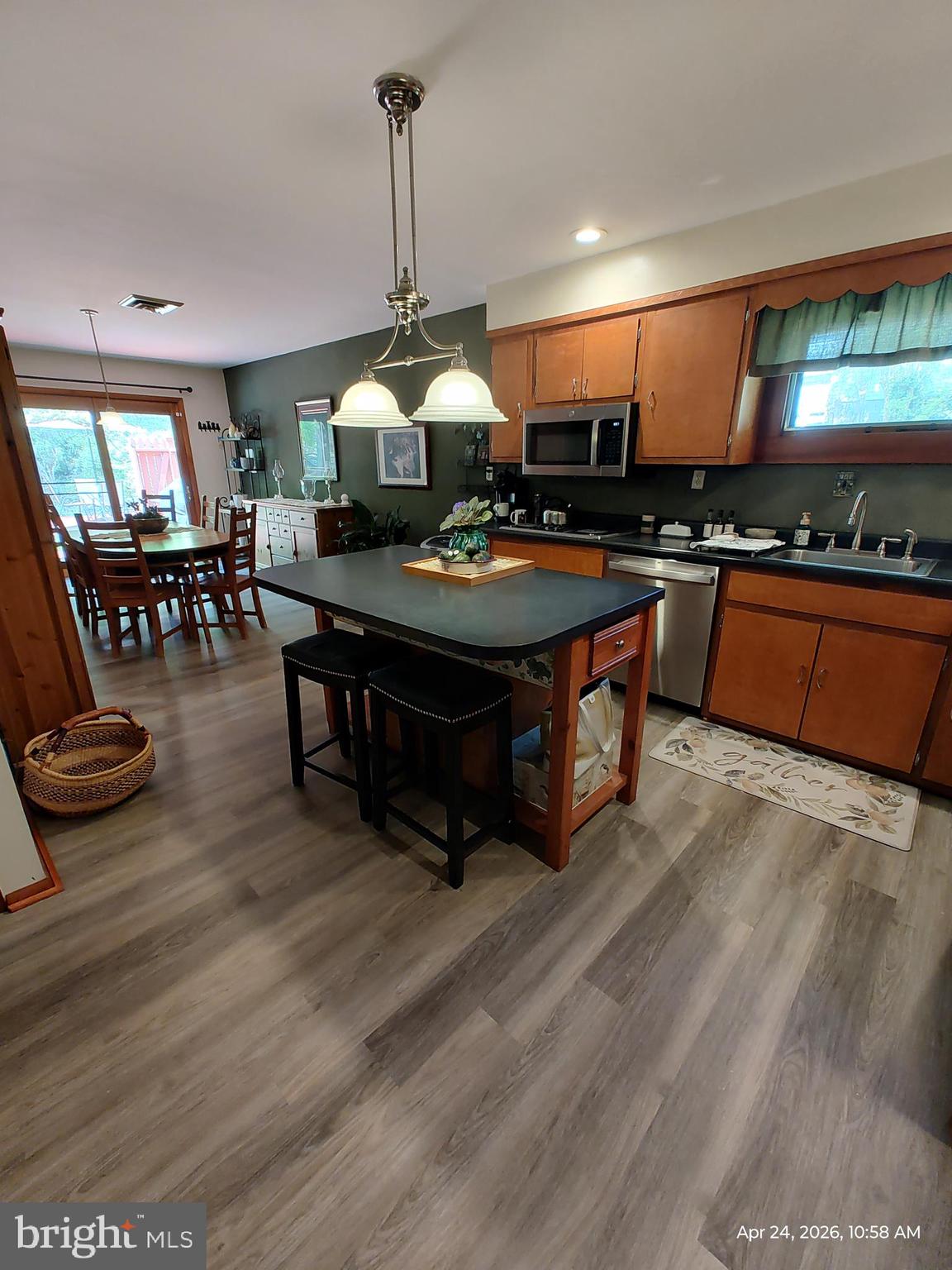 2813 Summit Avenue Baltimore, MD 21234 - Photo 11 of 58