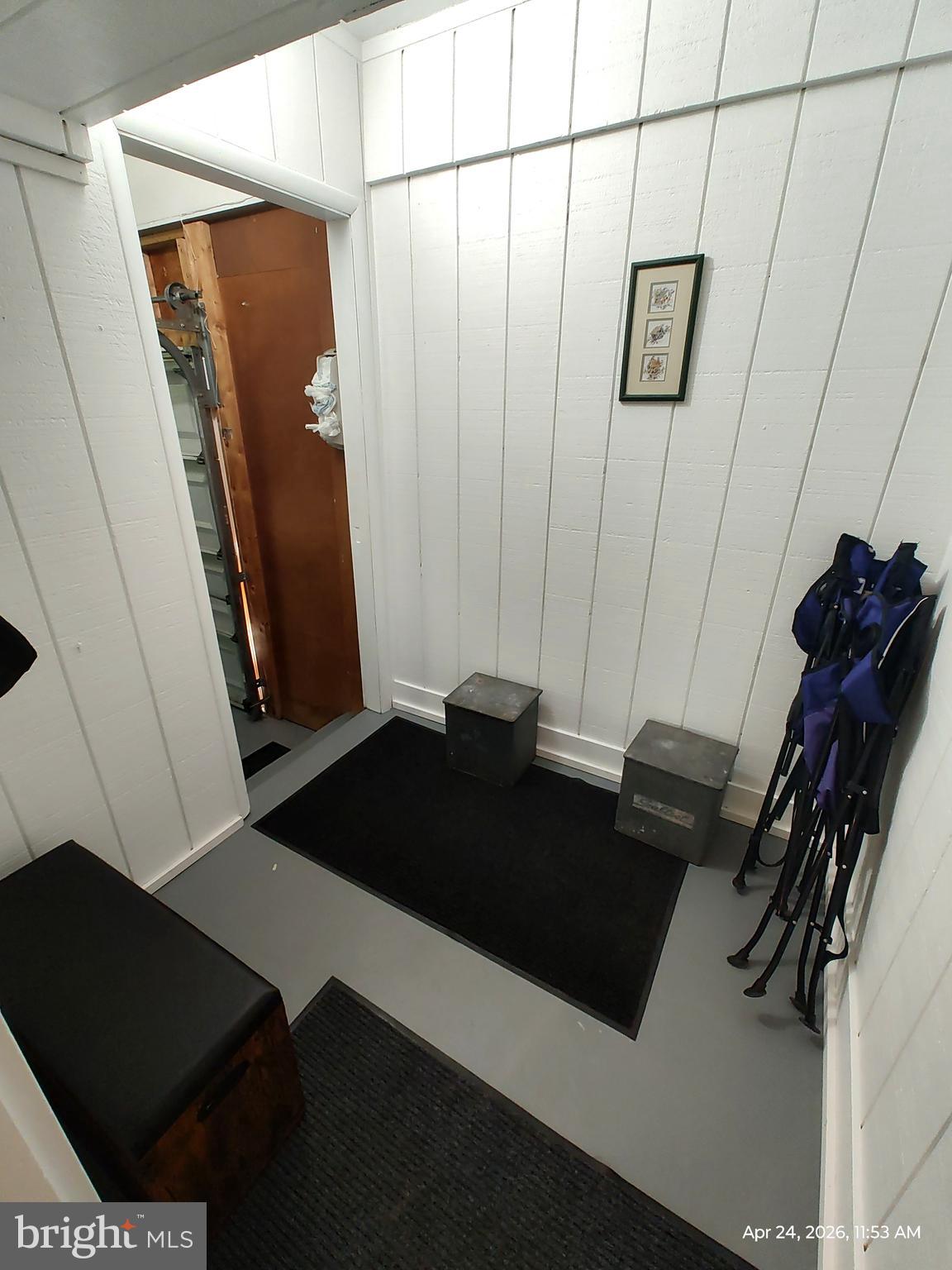 2813 Summit Avenue Baltimore, MD 21234 - Photo 40 of 58 Mud room to garage