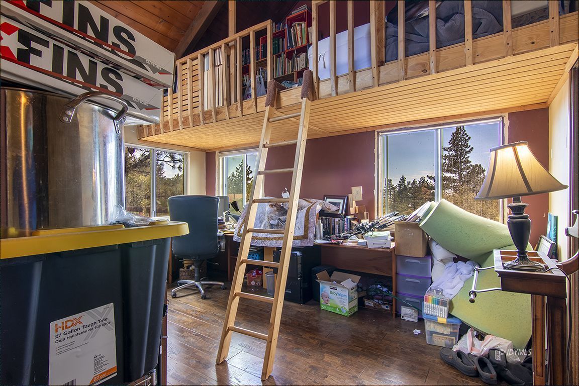27180 Golden Rod Road Idyllwild, CA 92549 - Photo 39 of 57 Upstairs master bedroom