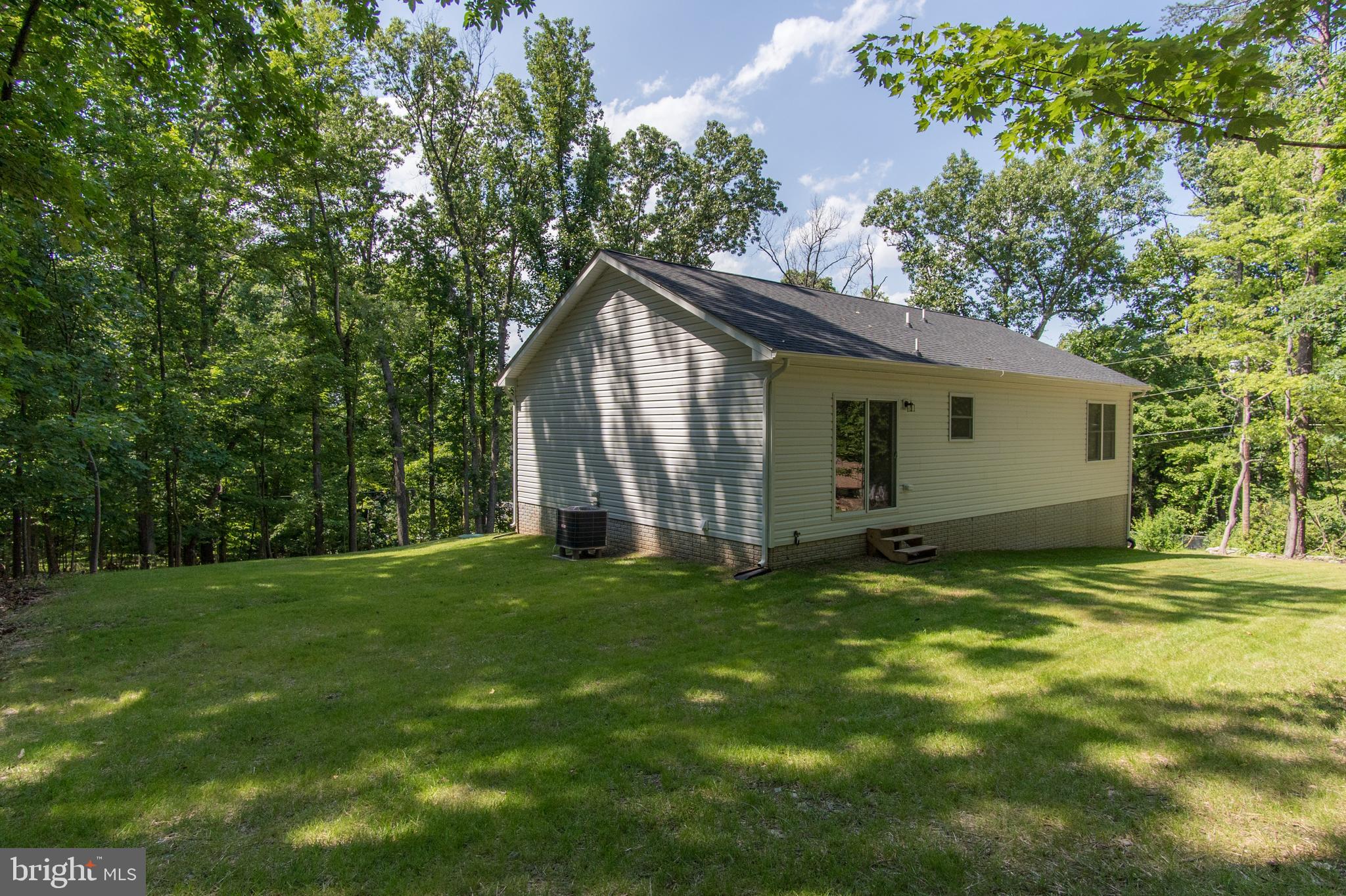 42 Stone Ridge Road Harpers Ferry, WV 25425 - Photo 25 of 28 View from the back Pic 12