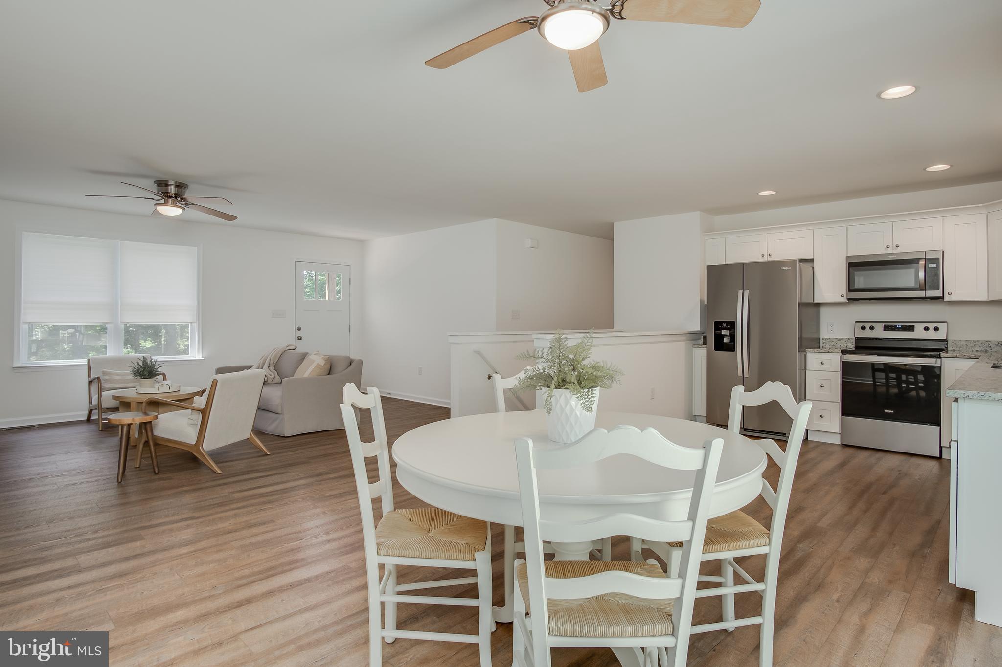 42 Stone Ridge Road Harpers Ferry, WV 25425 - Photo 9 of 28 Dining room Pic 1