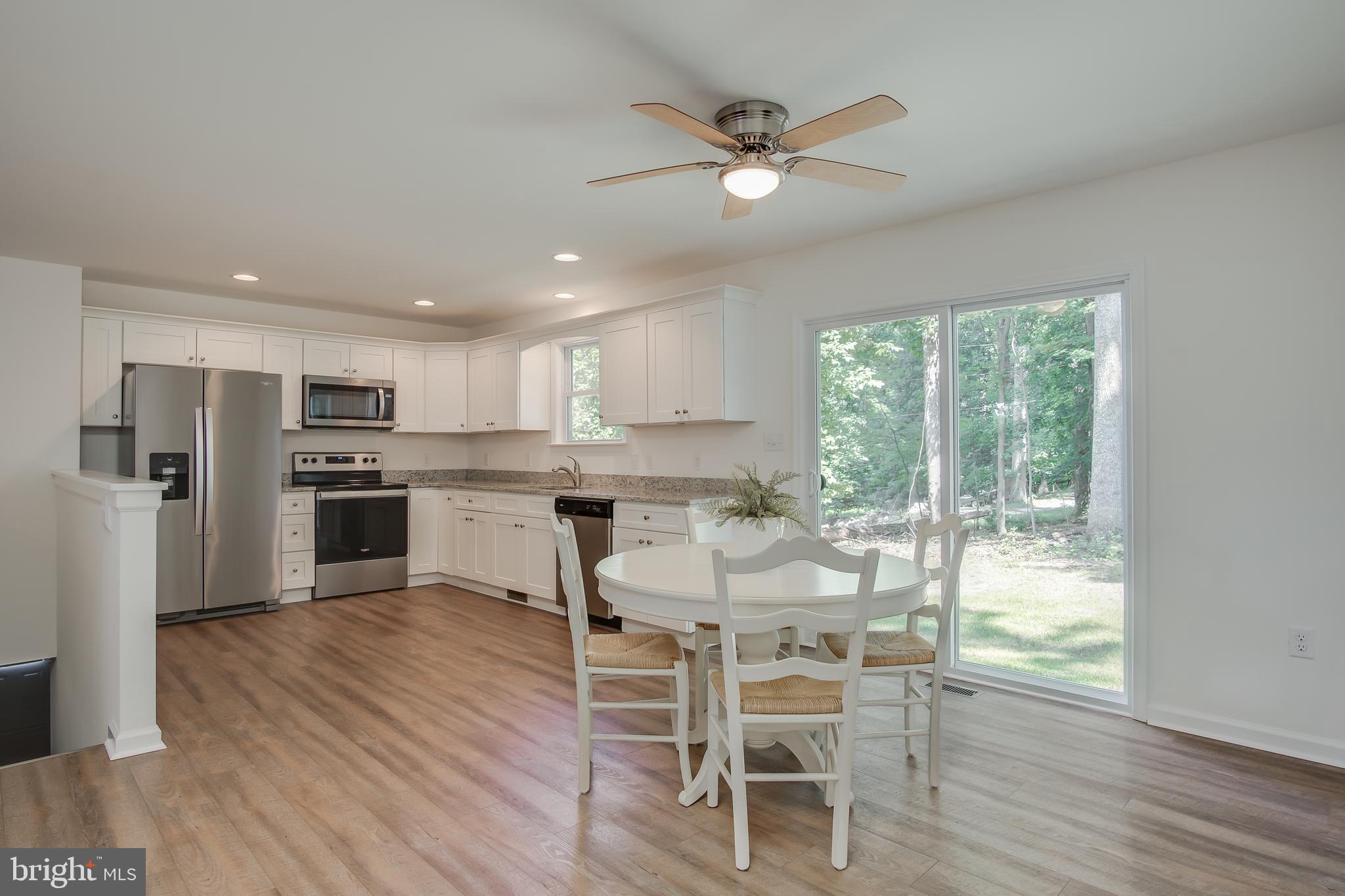 42 Stone Ridge Road Harpers Ferry, WV 25425 - Photo 10 of 28 Dining room Pic 2