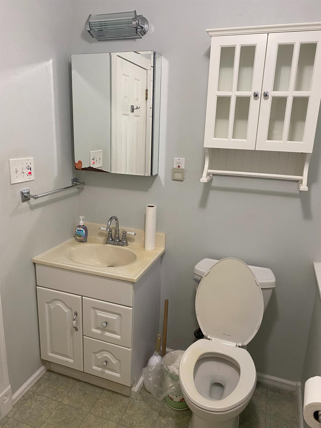 5021 Banbury Cross Road Shingle Springs, CA 95682 - Photo 35 of 92 Down stairs bathroom vanity and medicine cabinet view.