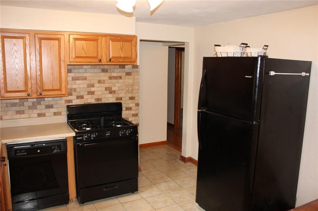 354 North Duffy Road Butler, PA 16001 - Photo 8 of 24 Gallery Image 8