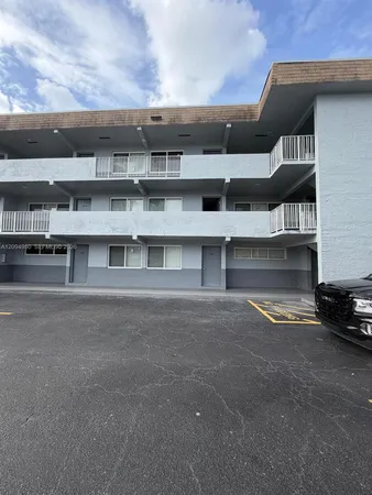 $250,000 | 11005 Southwest 1st Street, Unit 202, Miami, FL 33174