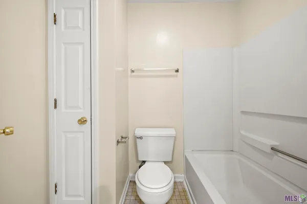 $1,250 | 5335 Rosedown Court, Unit 155, St. Francisville, LA 70775