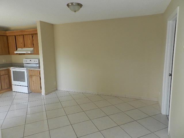 404 Arabian Road Palm Springs, FL 33461 - Photo 5 of 10 Dining Room