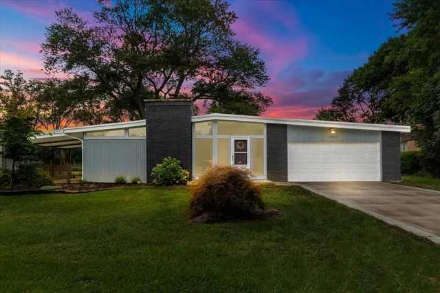 $299,000 | 18825 Nola Street, Livonia, MI 48152