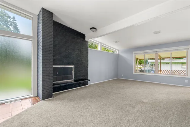 $299,000 | 18825 Nola Street, Livonia, MI 48152