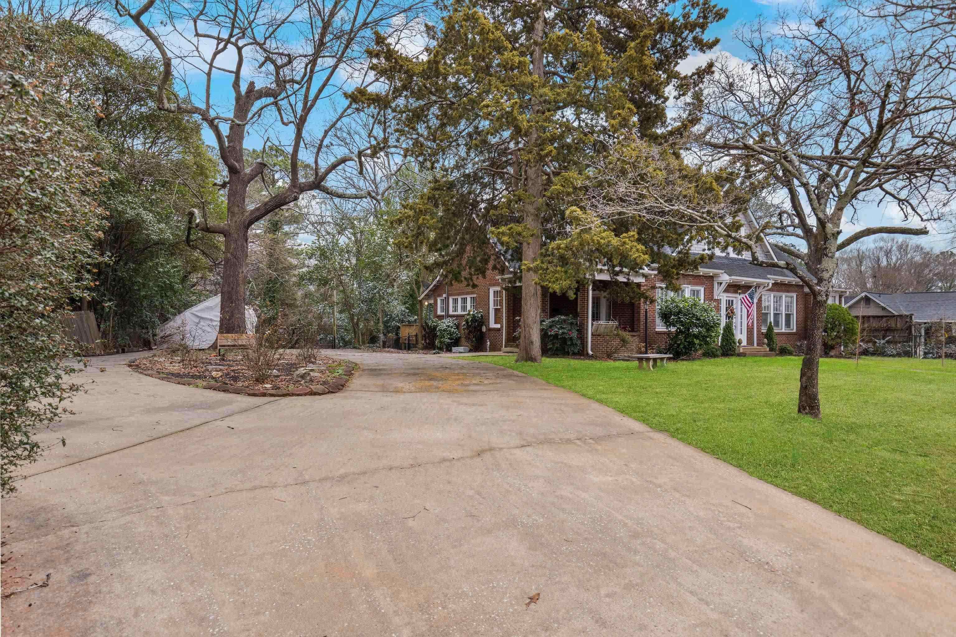 905 College Drive Gaffney, SC 29340 - Photo 3 of 25