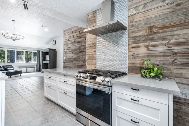 $349,000 | 172 Park Way, Conroe, TX 77356