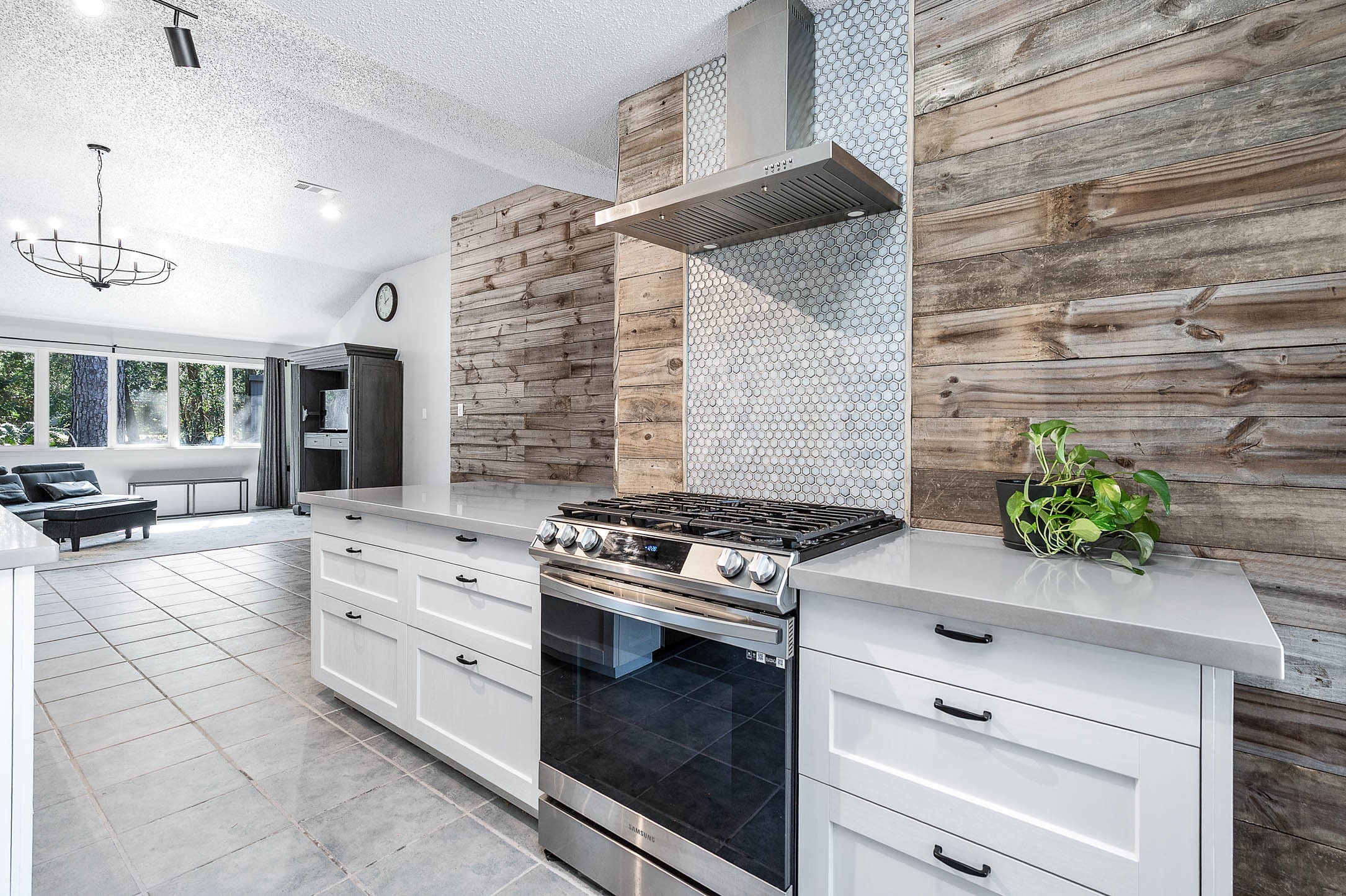 172 Park Way Conroe, TX 77356 - Photo 12 of 49