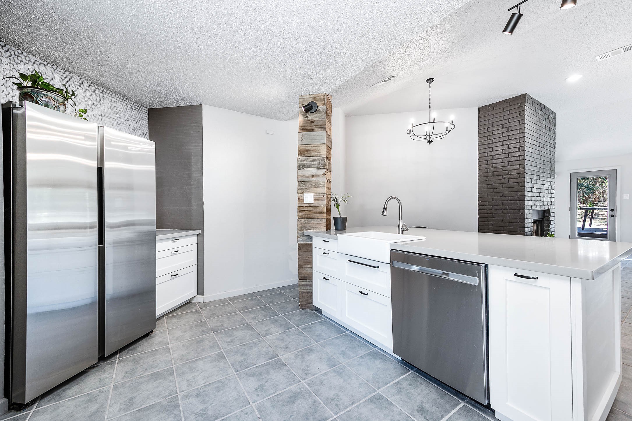 172 Park Way Conroe, TX 77356 - Photo 13 of 49