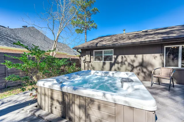 $349,000 | 172 Park Way, Conroe, TX 77356