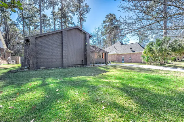 $349,000 | 172 Park Way, Conroe, TX 77356