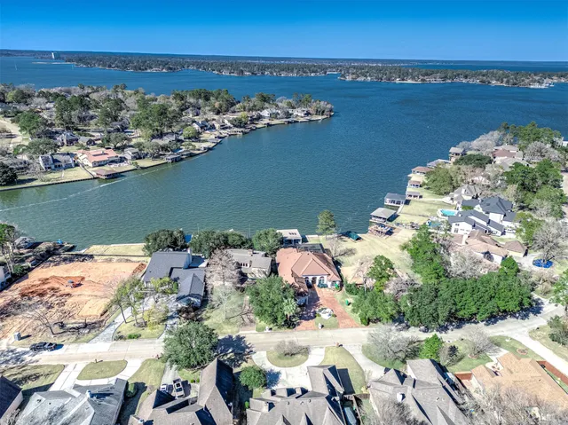 $349,000 | 172 Park Way, Conroe, TX 77356