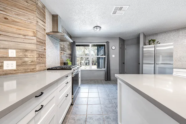 $349,000 | 172 Park Way, Conroe, TX 77356