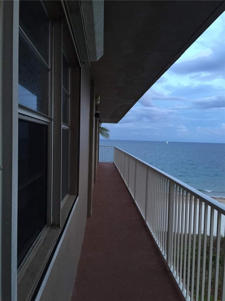 1480 South Ocean Boulevard, Unit 421 Lauderdale-by-the-Sea, FL 33062 - Photo 2 of 19 Photo 2