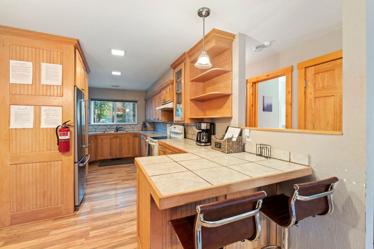 11411 Baden Road Truckee, CA 96161 - Photo 9 of 20 Gallery Image 9