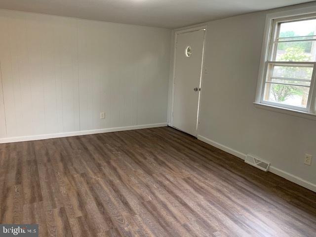 201 Cranes Lane Ranson, WV 25438 - Photo 2 of 15 LIVING ROOM