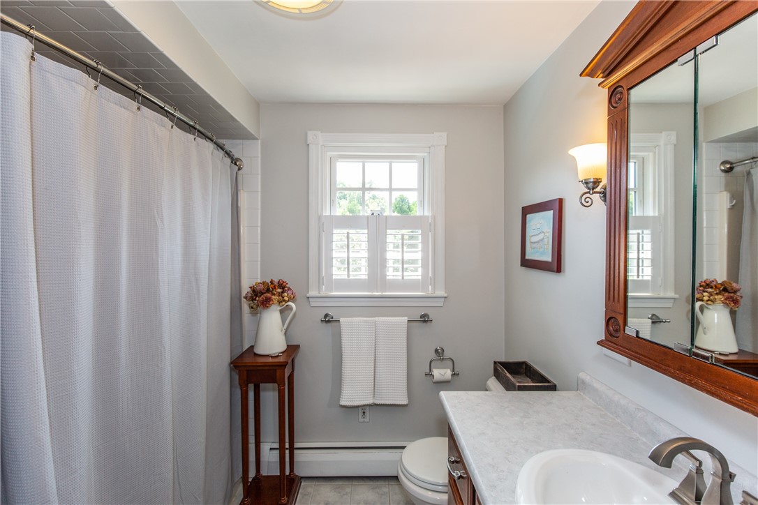 65 Thunder Trail Cranston, RI 02921 - Photo 27 of 49 2nd floor full bath