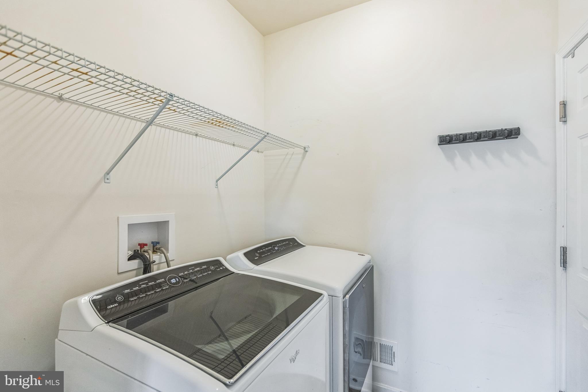 11534 Neon Road Fort Washington, MD 20744 - Photo 28 of 62 Main Level Laundry