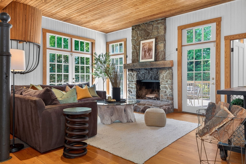 47 Longfellow Road Wellesley, MA 02481 - Photo 12 of 42