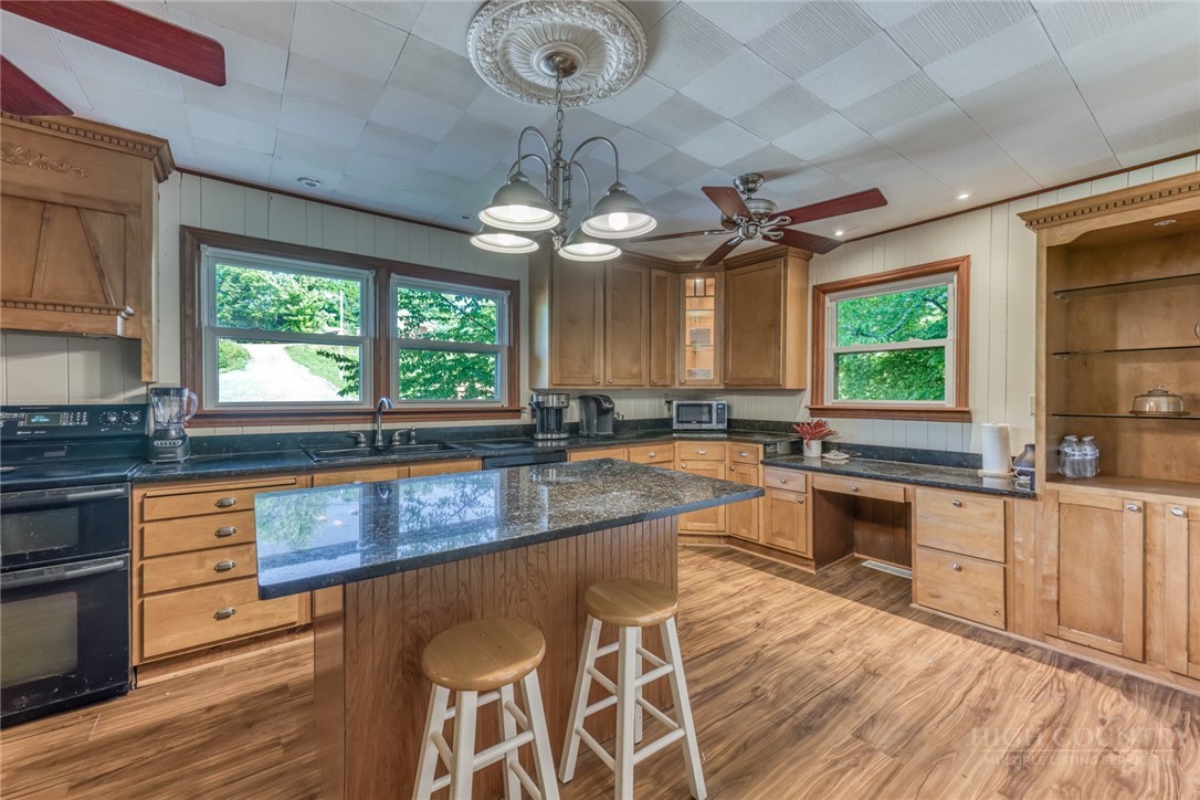 473 Cow Camp Road Newland, NC 28657 - Photo 16 of 49