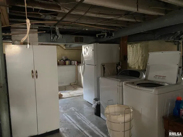 $119,900 | 701 West Rich Street, Taylorville, IL 62568