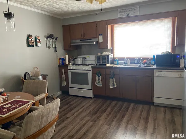 $119,900 | 701 West Rich Street, Taylorville, IL 62568