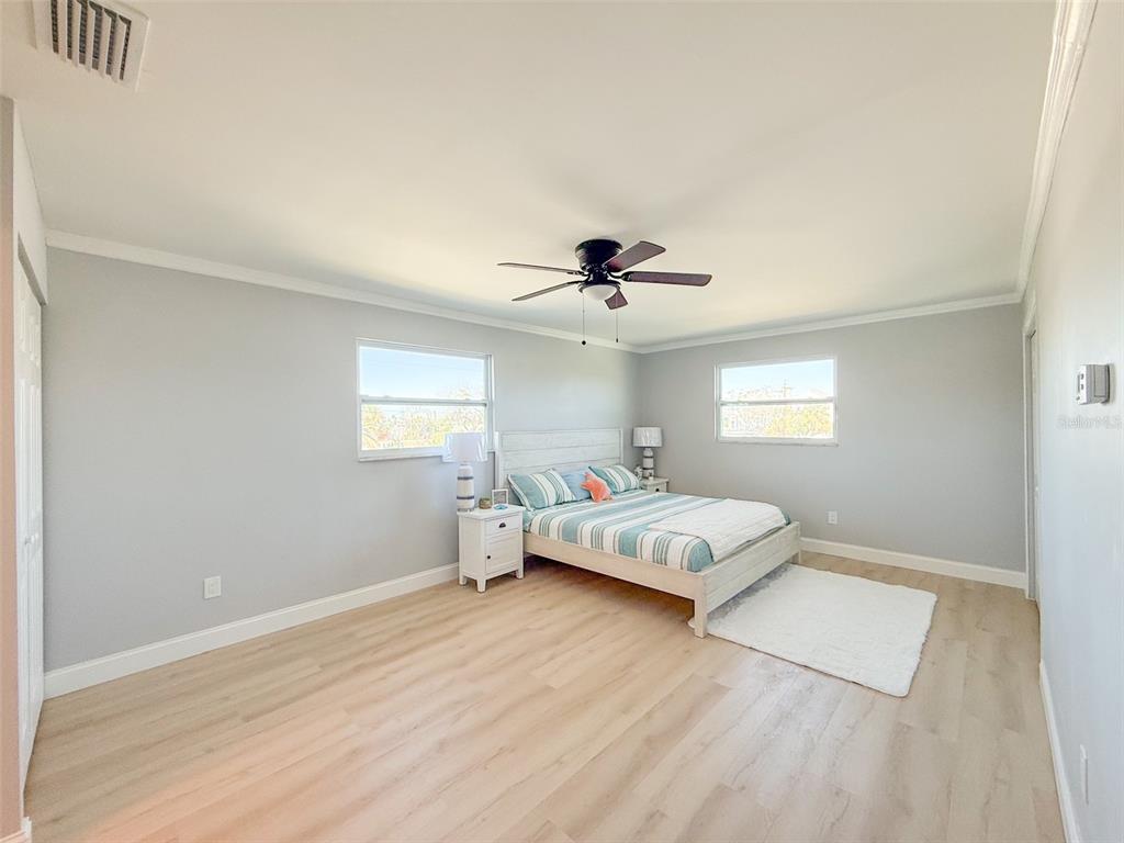 13290 3rd Street East Madeira Beach, FL 33708 - Photo 13 of 28