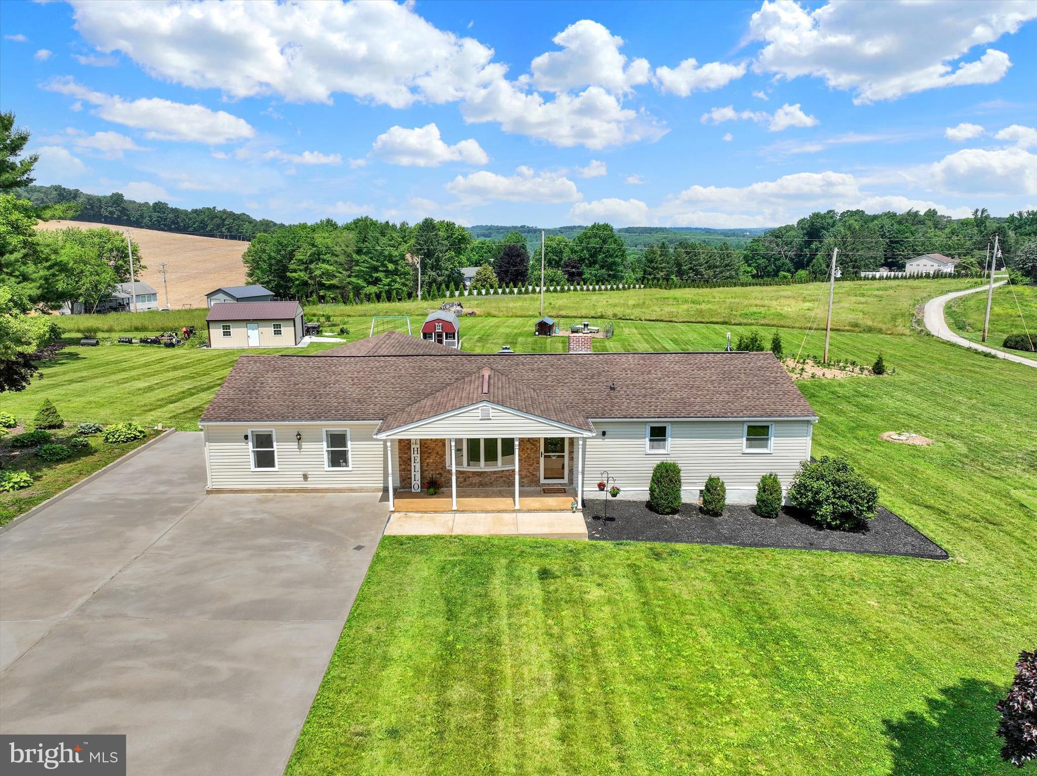 13174 Mont Road Felton, PA 17322 - Photo 3 of 39