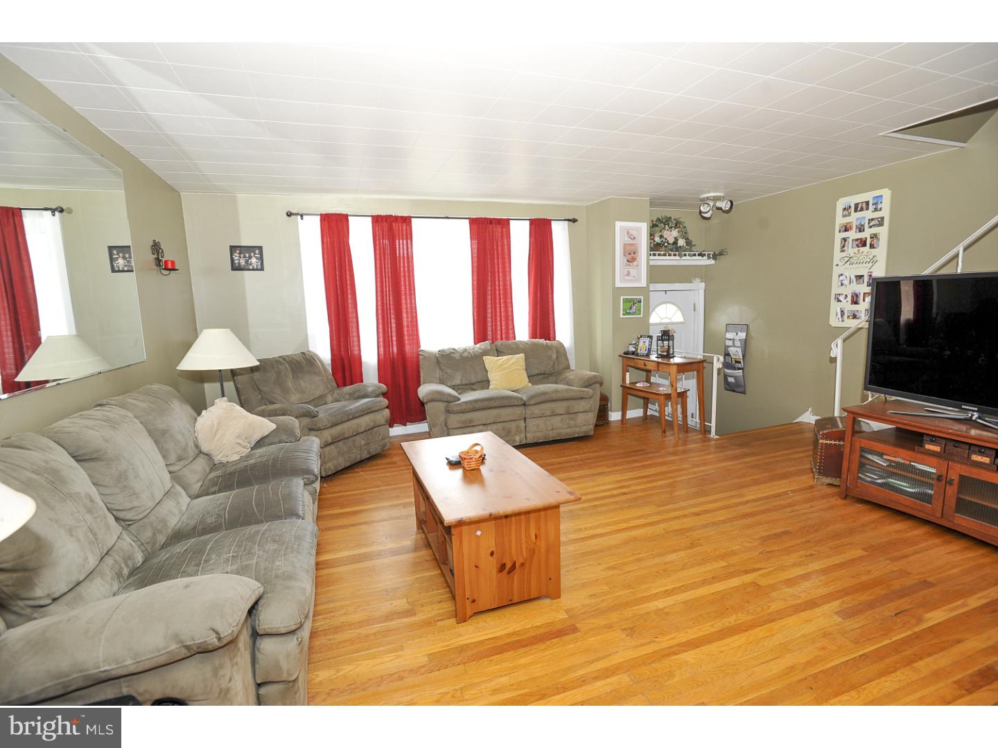 10207 Calera Road Philadelphia, PA 19114 - Photo 7 of 18 Gallery Image 7