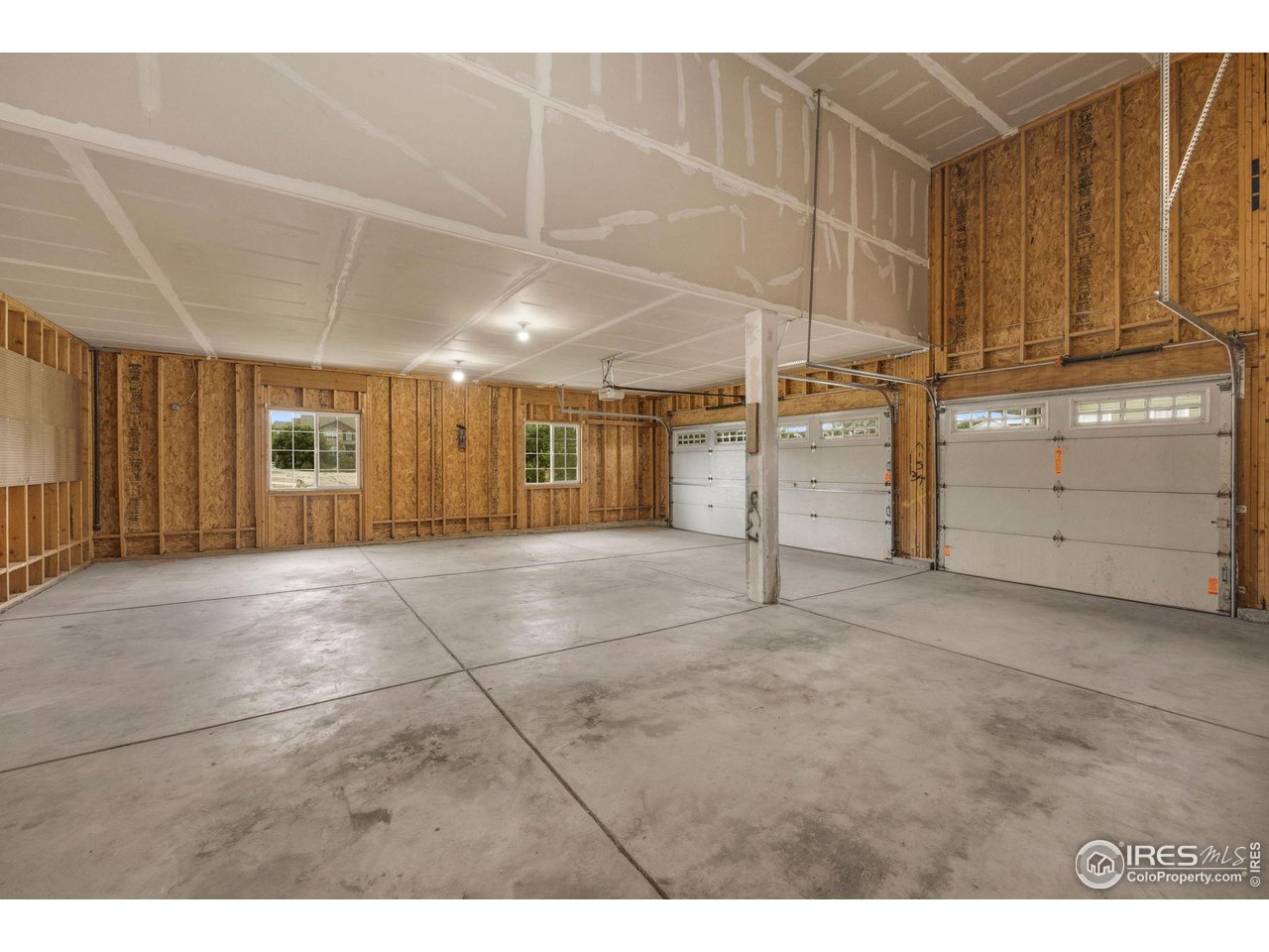 3427 Red Hawk Lane Longmont, CO 80504 - Photo 27 of 33 a view of a livingroom with an empty space