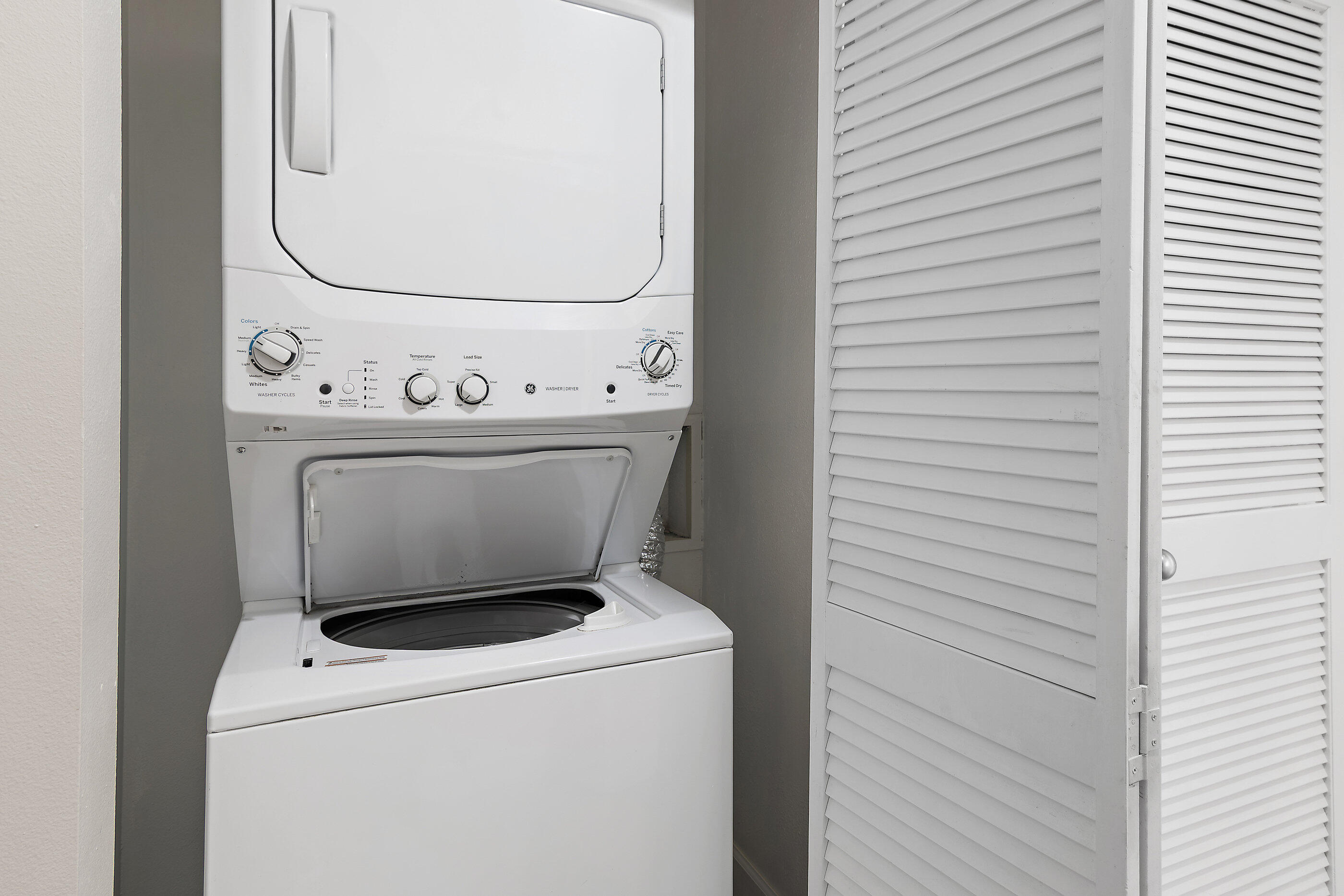 970 Highway 98, Unit 107 Destin, FL 32541 - Photo 28 of 28 a view of washer and dryer