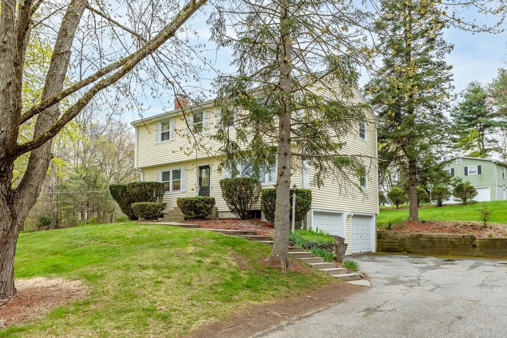 3 Meadowbrook Road Acton, MA 01720 - Photo 3 of 41 Gallery Image 3