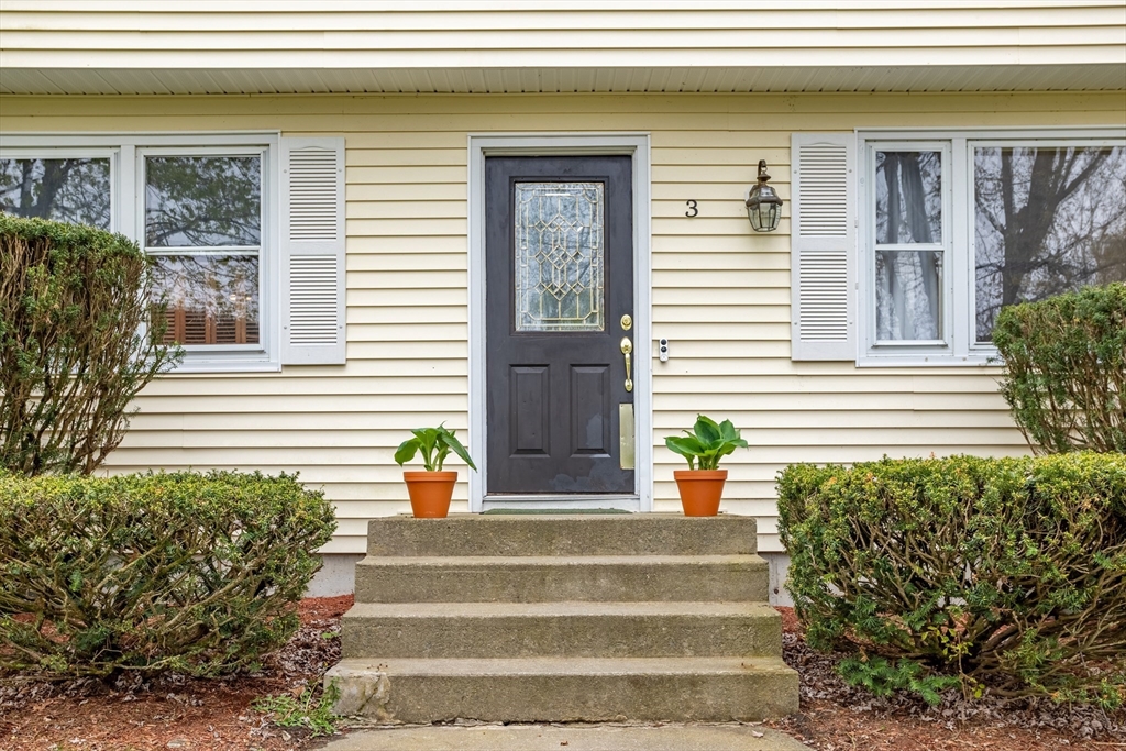 3 Meadowbrook Road Acton, MA 01720 - Photo 4 of 41 Gallery Image 4