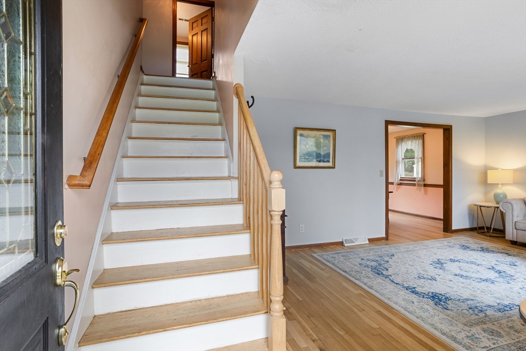 3 Meadowbrook Road Acton, MA 01720 - Photo 5 of 41 Gallery Image 5