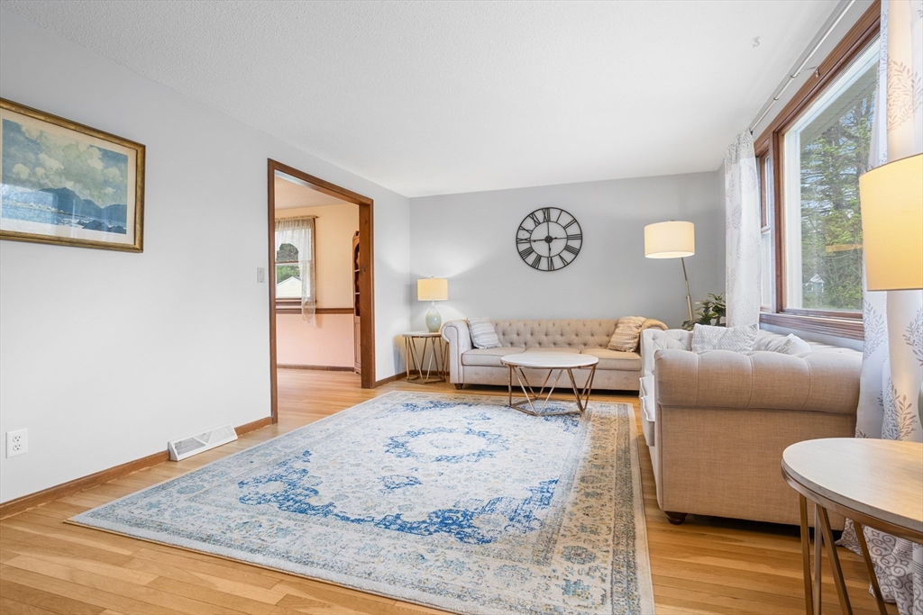 3 Meadowbrook Road Acton, MA 01720 - Photo 6 of 41 Gallery Image 6