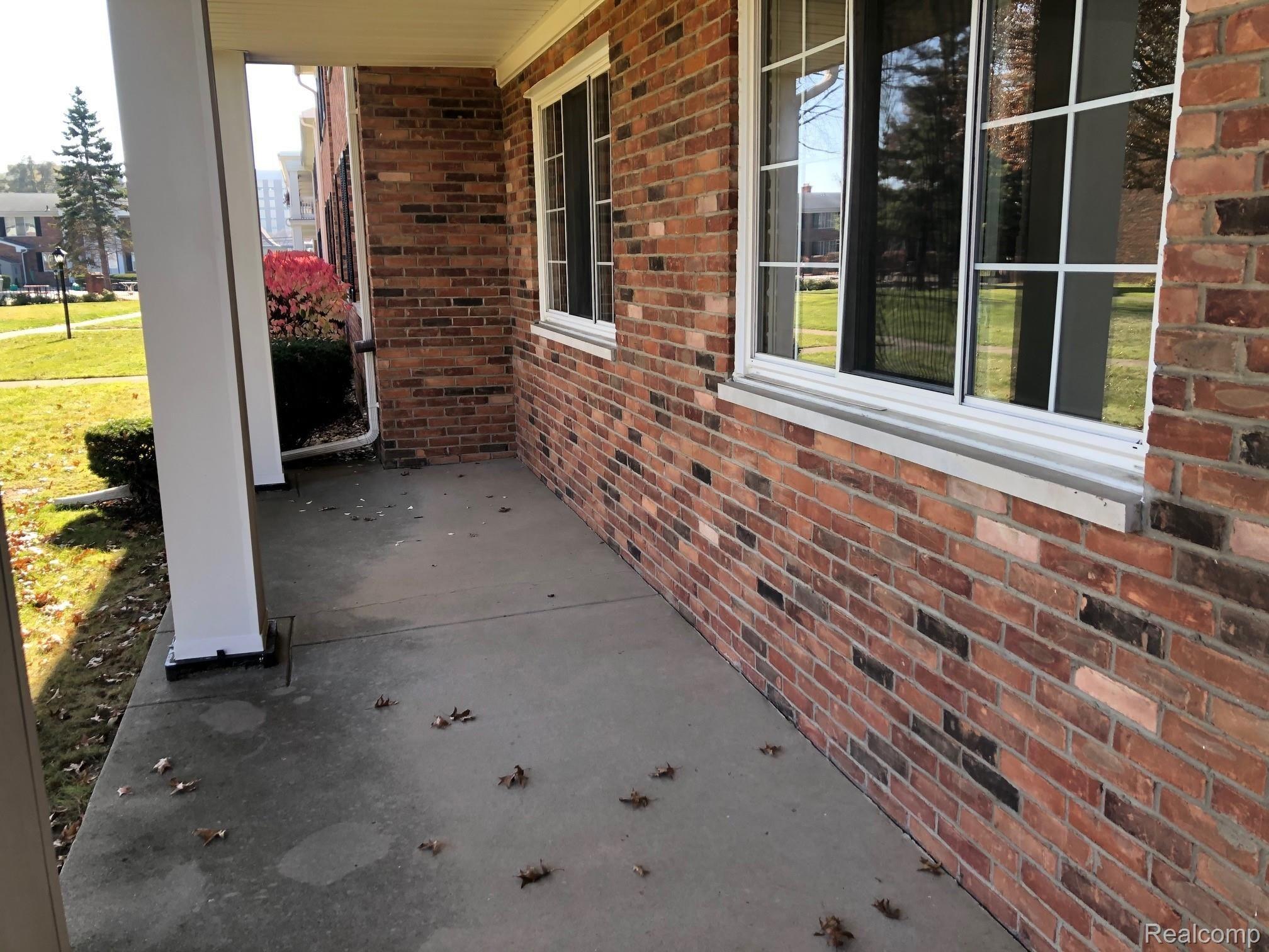 29312 Hoover Road Warren, MI 48093 - Photo 18 of 22 IMG_2418.jpg