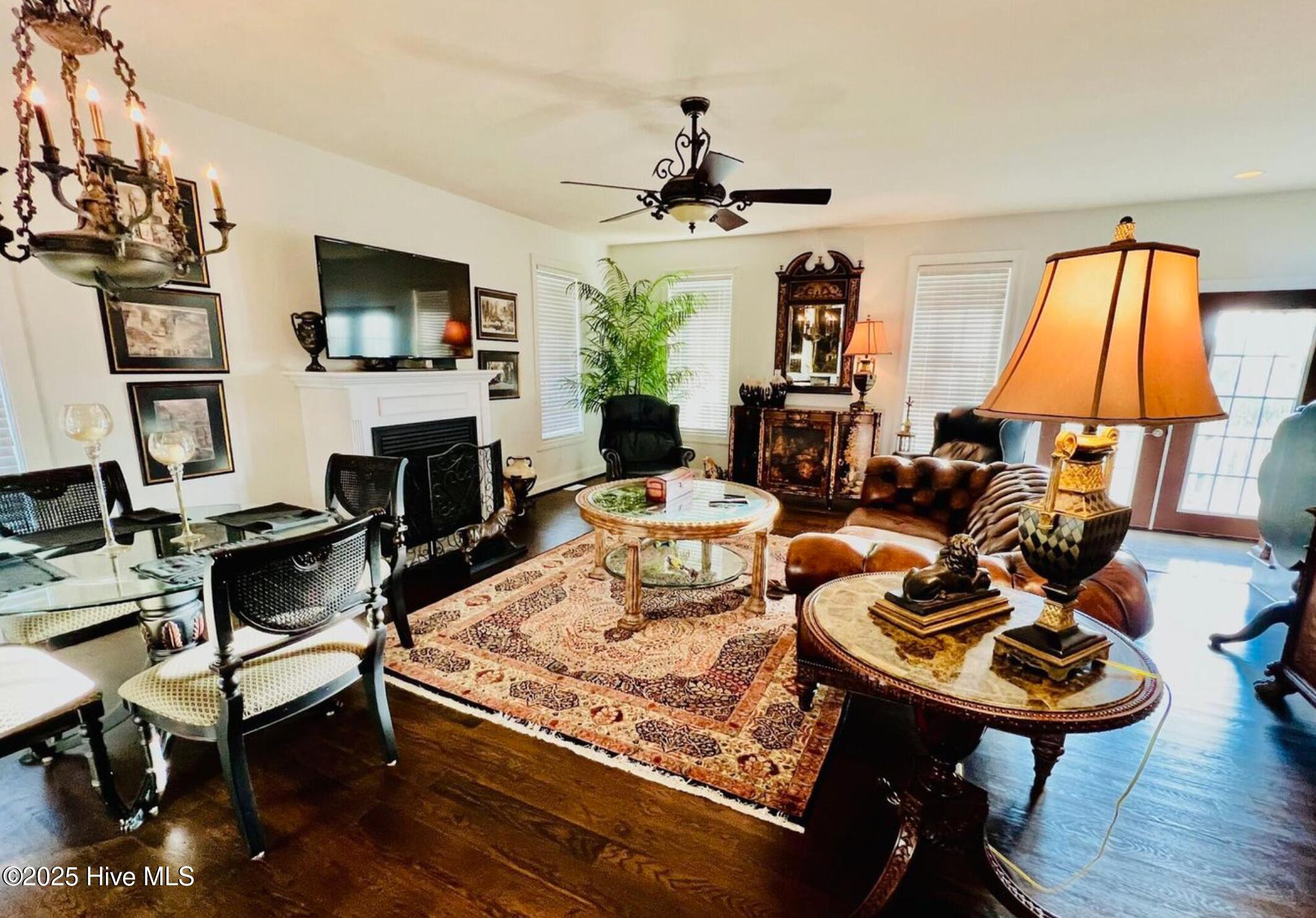 108 Kiawa Way Indian Beach, NC 28512 - Photo 11 of 54 Screenshot 2025-05-28 at 9.05.21 AM