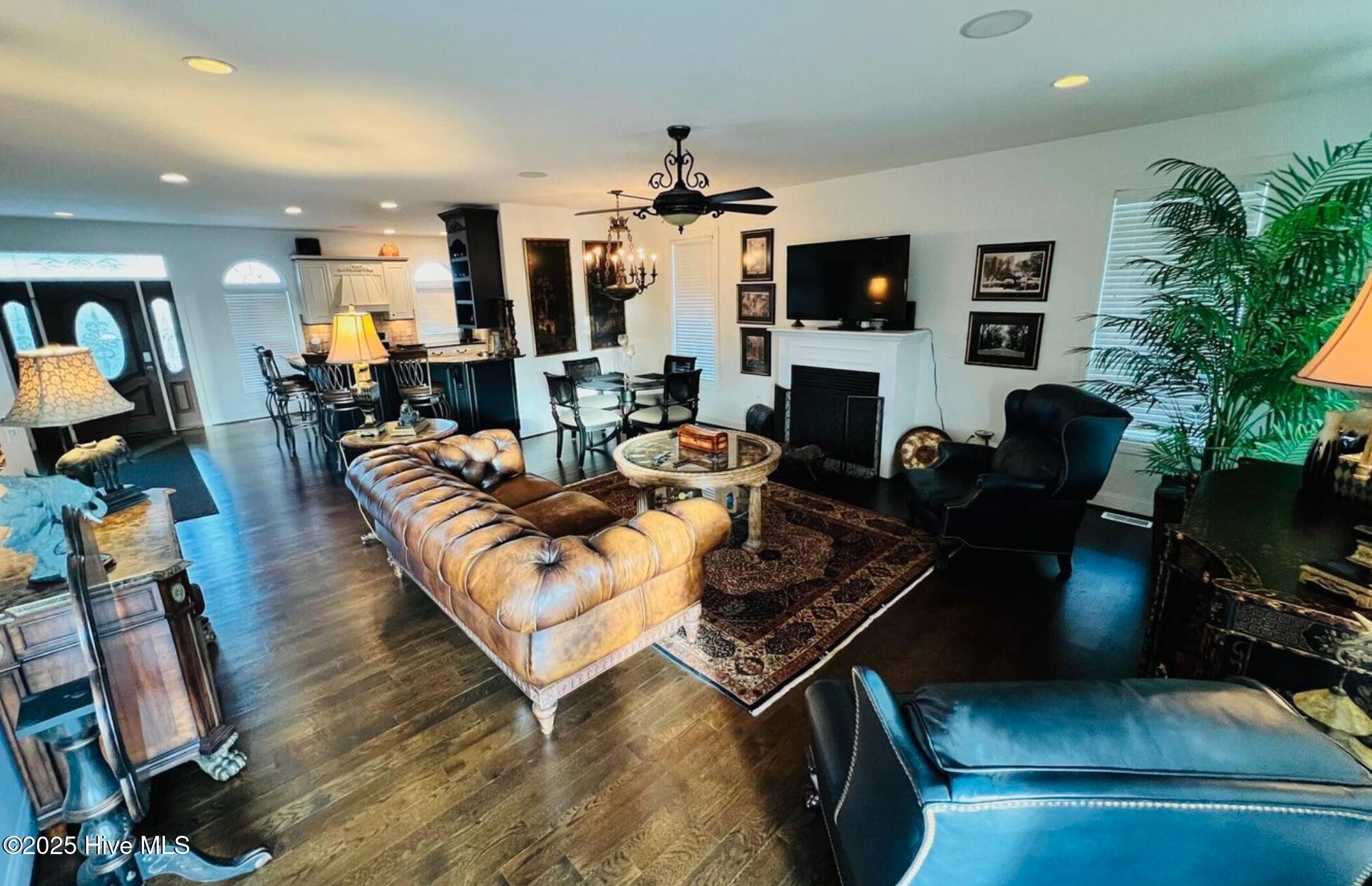 108 Kiawa Way Indian Beach, NC 28512 - Photo 14 of 54 Screenshot 2025-05-28 at 9.06.08 AM