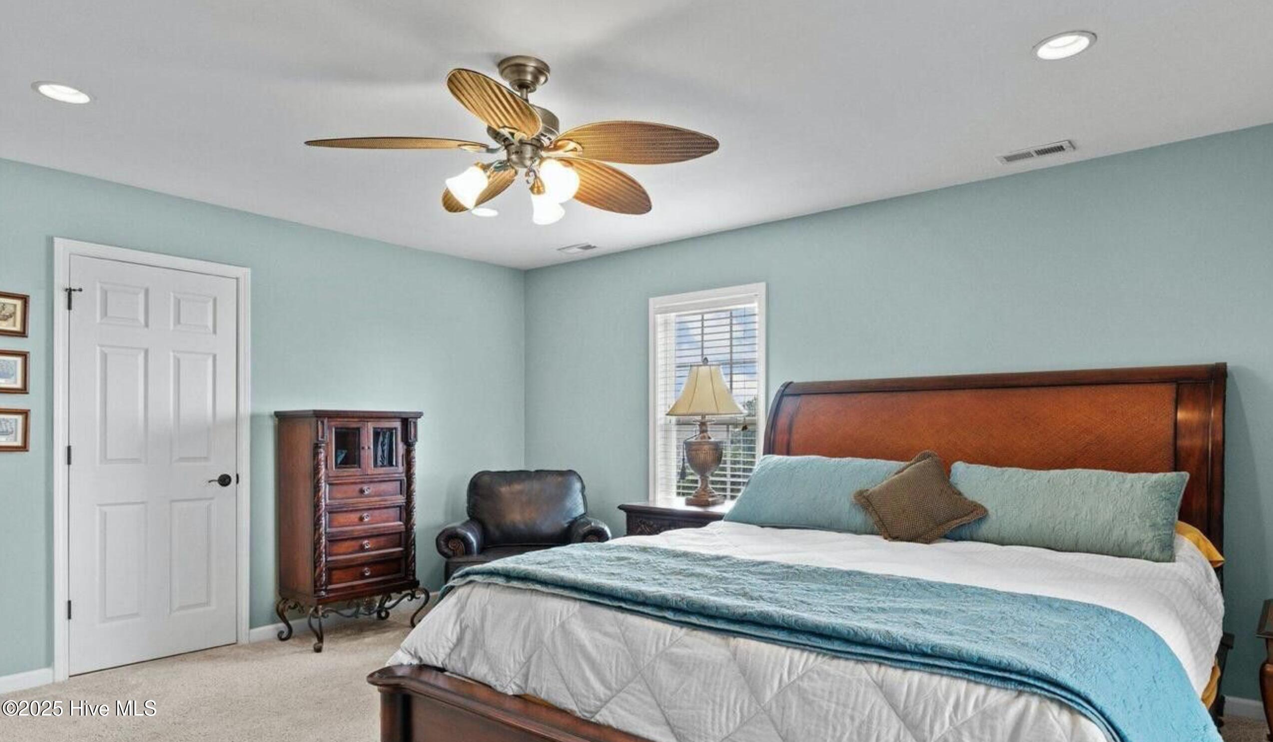 108 Kiawa Way Indian Beach, NC 28512 - Photo 27 of 54 Screenshot 2025-05-28 at 9.09.01 AM