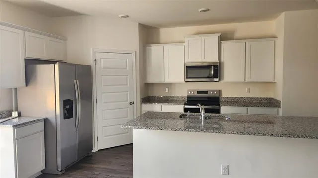 $2,500 | 969 Cades Walk, Lawrenceville, GA 30045