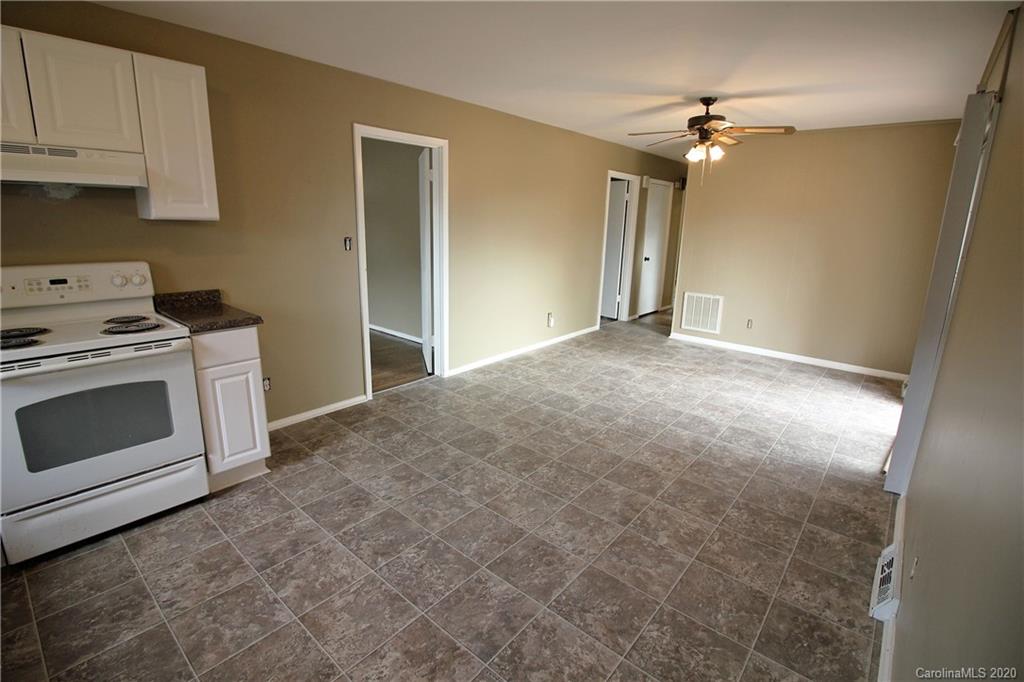 1808 Griers Grove Road Charlotte, NC 28216 - Photo 2 of 10