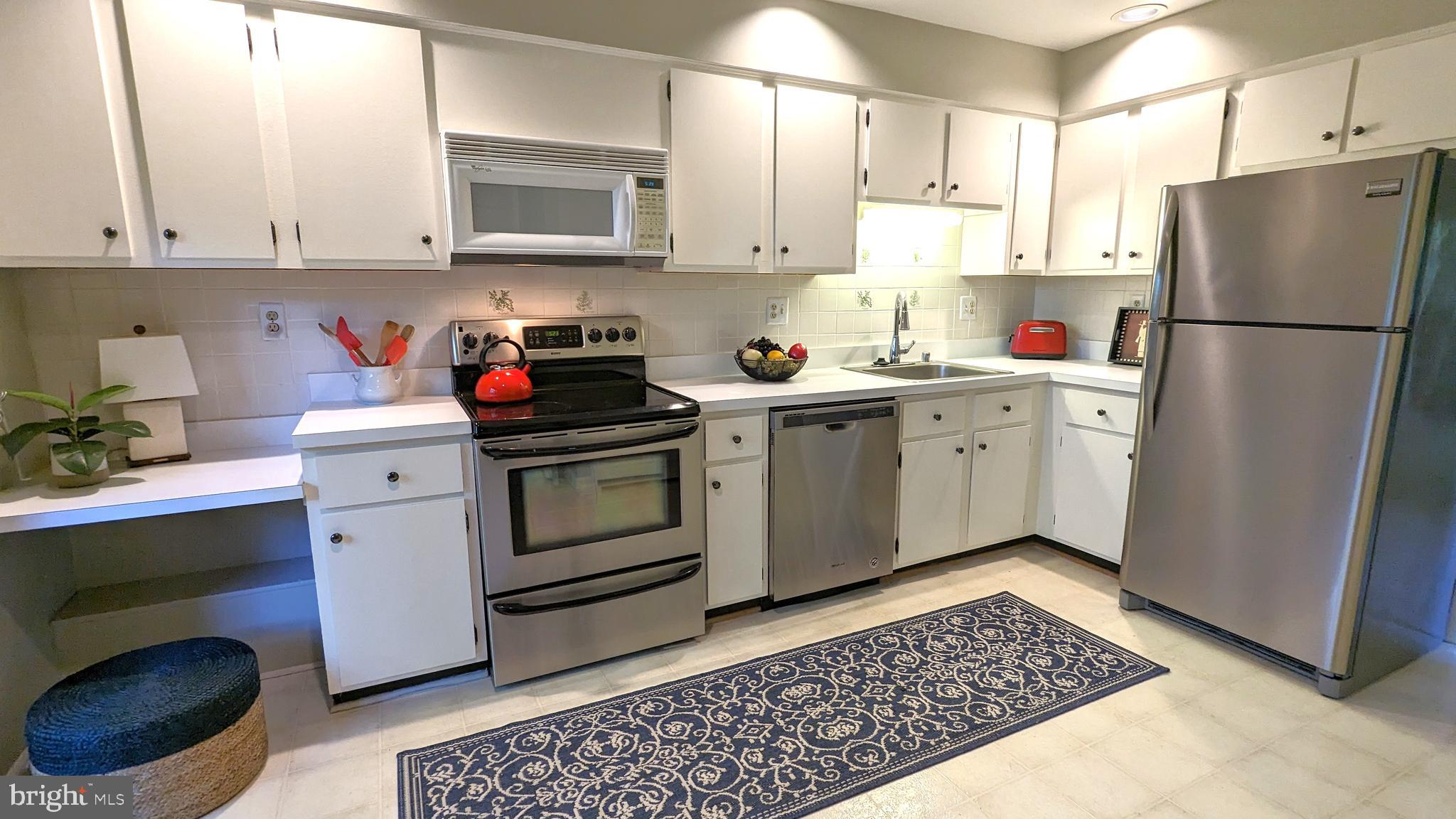 1762 Wainwright Drive Reston, VA 20190 - Photo 8 of 62